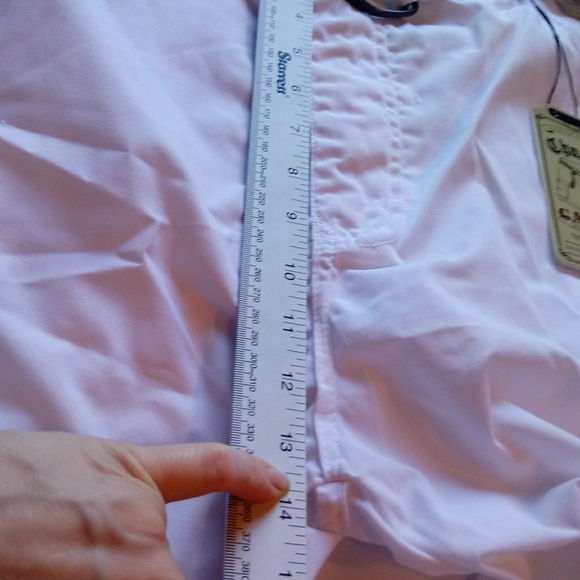 ⬇️ White Belted Cargo Shorts Size 40 - Picture 3 of 8